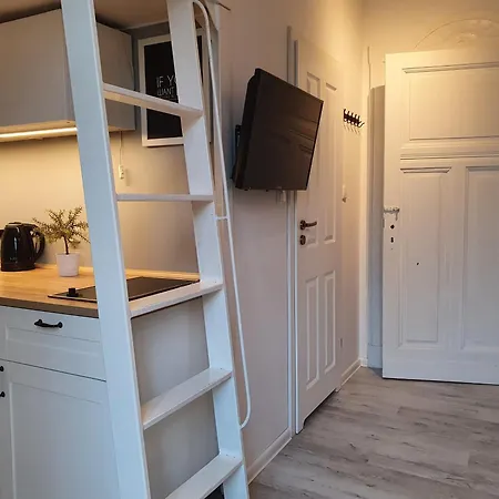 48 Apart Apartment