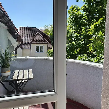 48 Apart Apartment
